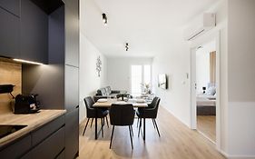 Sleek Apartment With Balcony And Parking